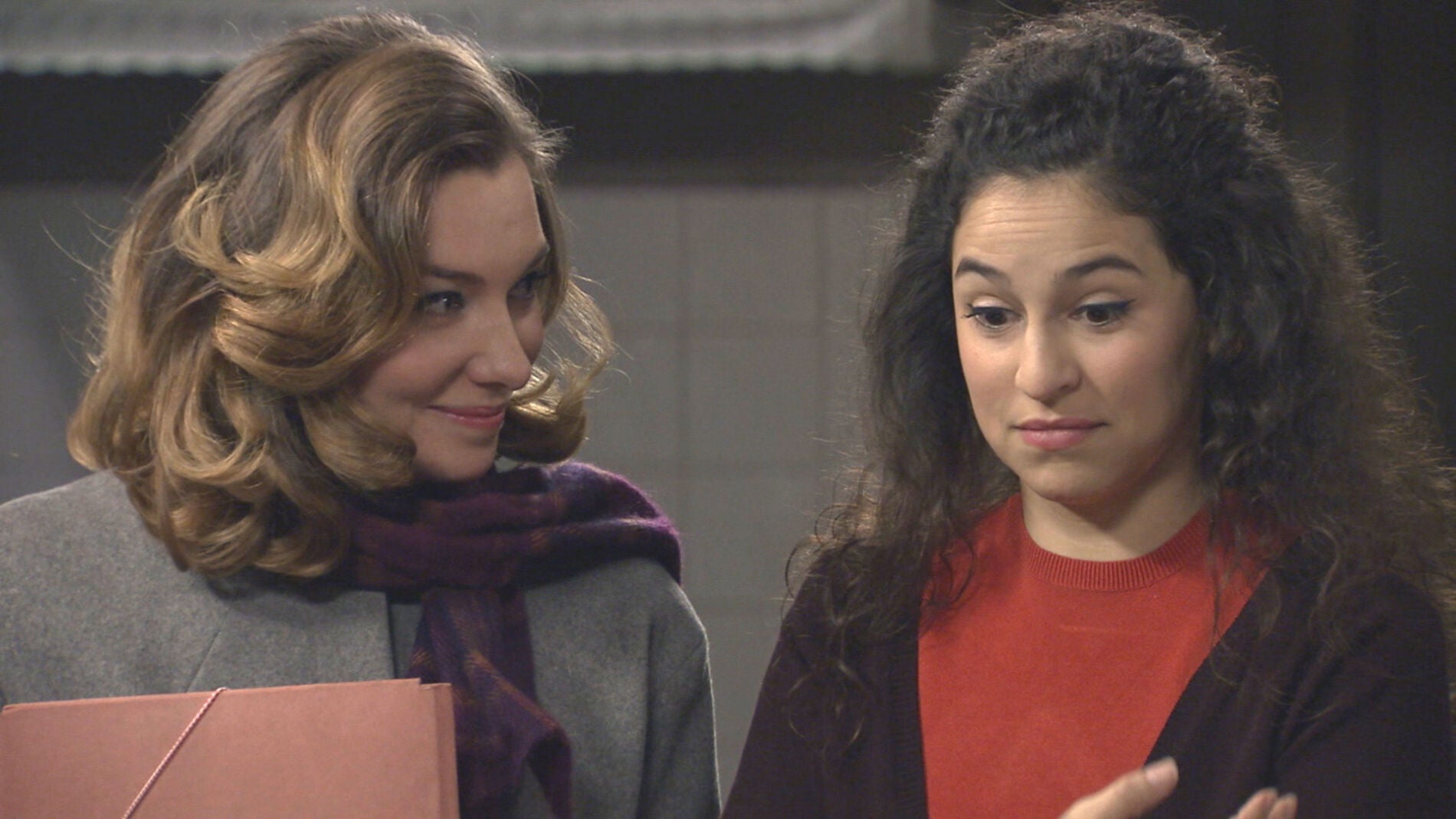 Carmen recibe la noticia de que Mariano es el responsable de su readmisión