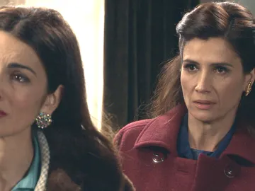 Adela se enfada con Tomás por la visita de Rosa Adela se enfada con Tomás por la visita de Rosa