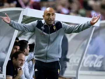 Abelardo, técnico del Sporting Abelardo, técnico del Sporting