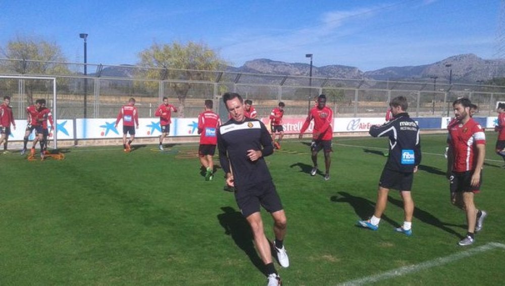 Nash se entrena con la plantilla del Mallorca