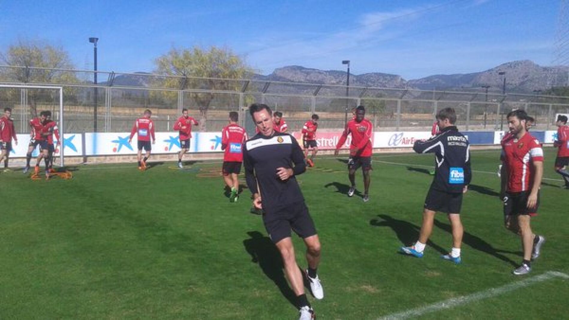 Nash se entrena con la plantilla del Mallorca