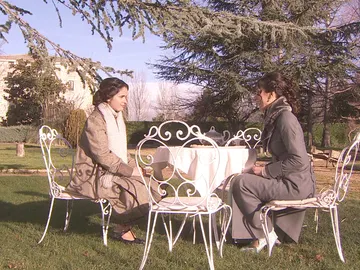 Camila indaga sobre las pesadillas que Beatriz sufre Camila indaga sobre las pesadillas que Beatriz sufre