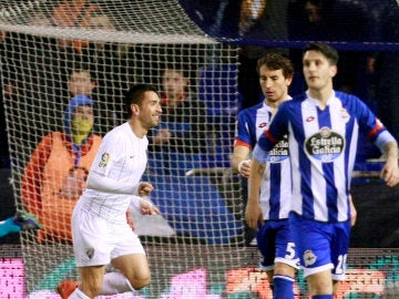 Charles celebra un gol en Riazor