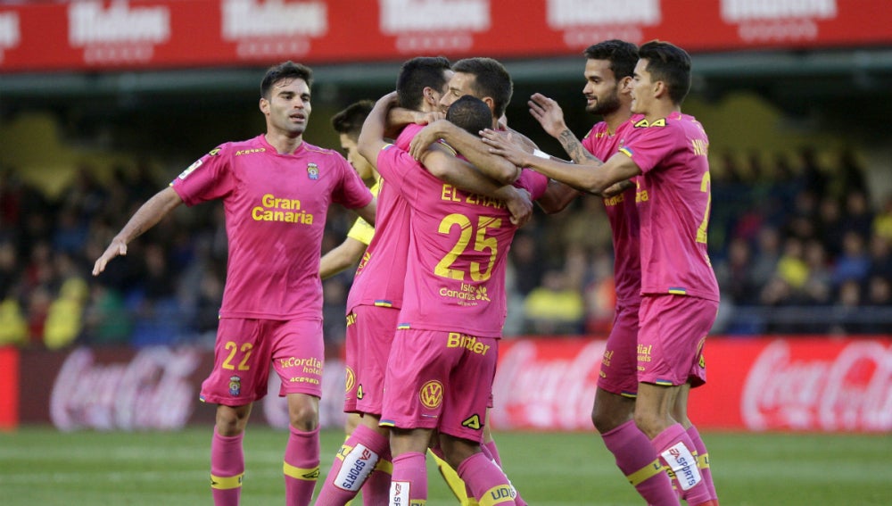 Los jugadores de Las Palmas celebran un gol