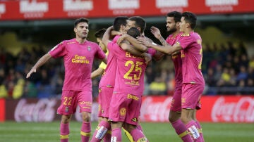 Los jugadores de Las Palmas celebran un gol