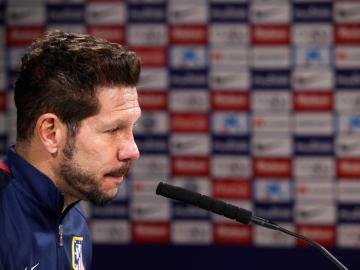 Simeone, ante los micrófonos Simeone, ante los micrófonos