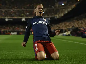 Griezmann celebra un gol con el Atlético Griezmann celebra un gol con el Atlético