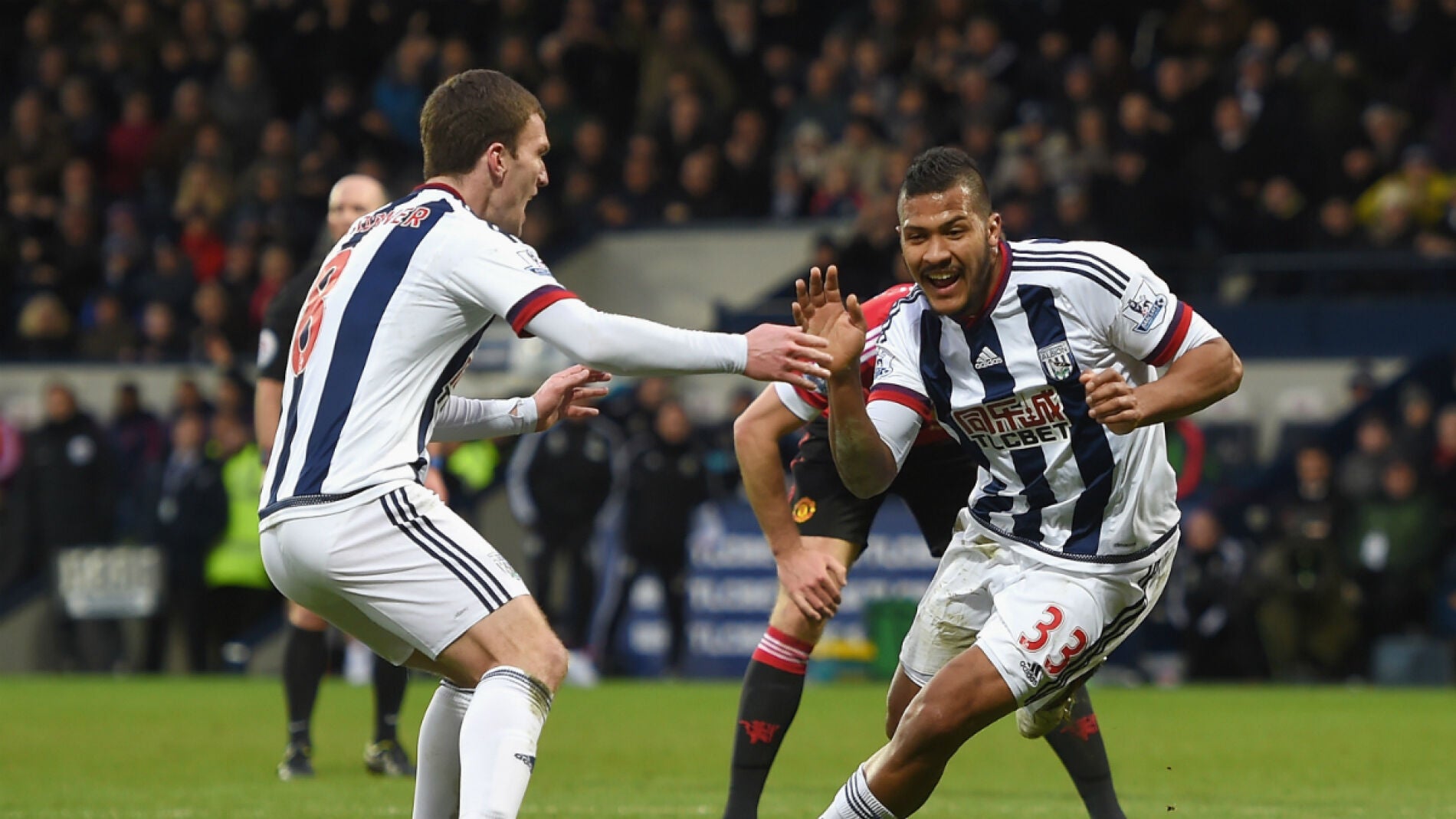 Rond&oacute;n celebra un gol del WBA