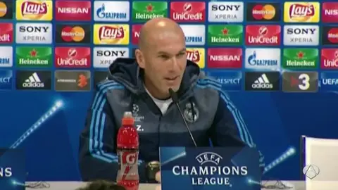 Zinedine Zidane, en rueda de prensa Zinedine Zidane, en rueda de prensa