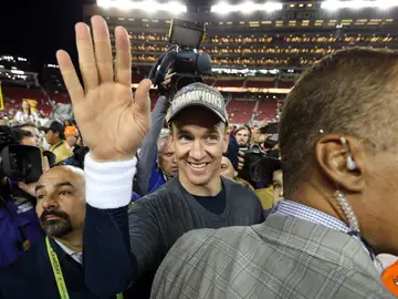 Peyton Manning, tras ganar la Super Bowl contra los Panthers Peyton Manning, tras ganar la Super Bowl contra los Panthers