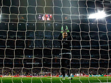 Keylor Navas celebra el gol de Cristiano Ronaldo