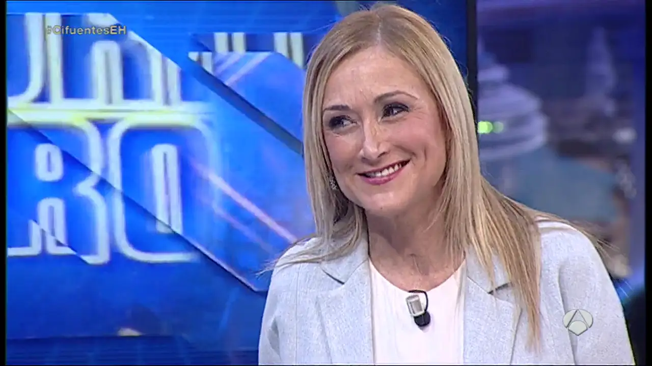 Cristina Cifuentes: "No creo que Mariano Rajoy sea el problema del Partido Popular"