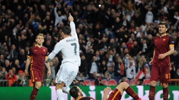 Cristiano Ronaldo celebra su gol contra la Roma