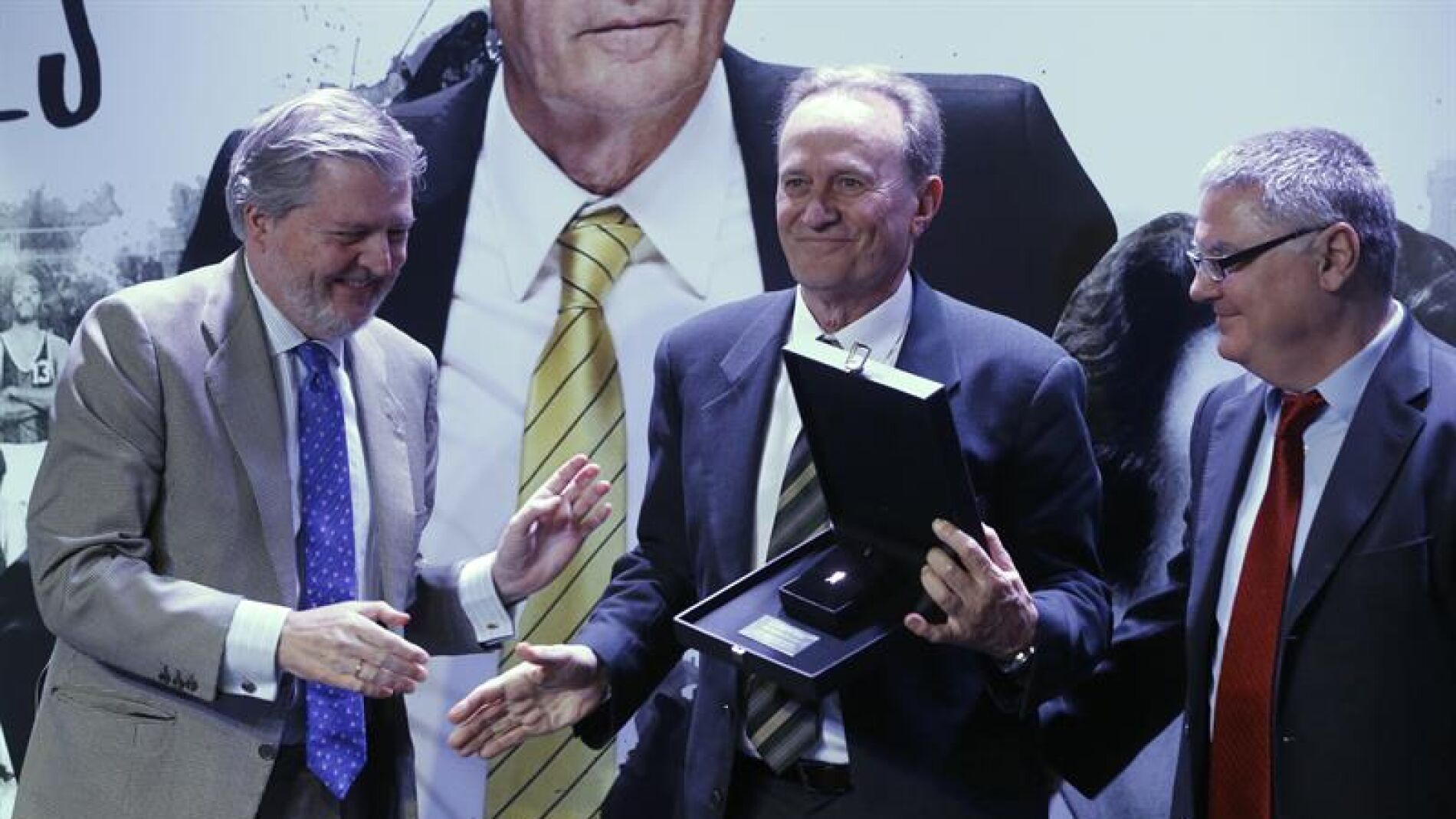 A&iacute;to Garc&iacute;a Reneses durante su homenaje