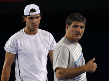Rafa Nadal, junto a su tío y entrenador, Toni Nadal