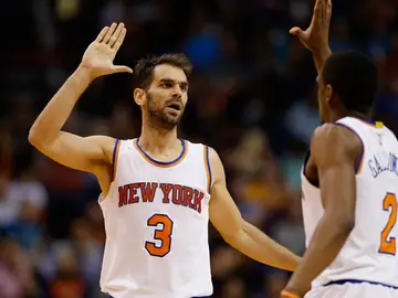 José Manuel Calderón celebra una acción en el partido de los New York Knicks José Manuel Calderón celebra una acción en el partido de los New York Knicks