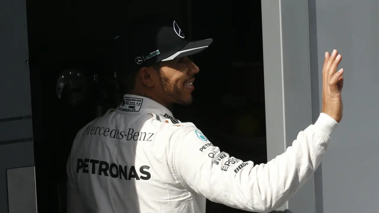 Lewis Hamilton, durante los test de pretemporada de Montmeló