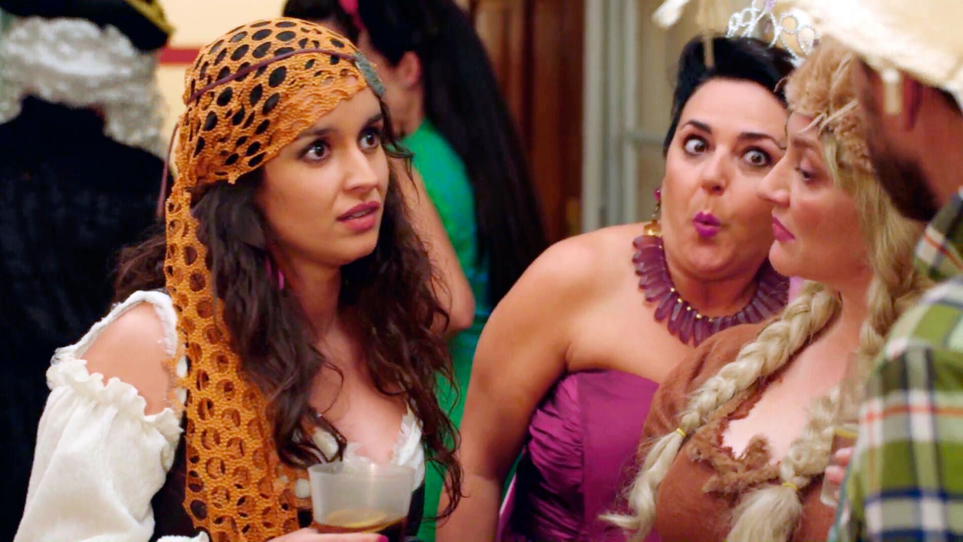 Elena se declara a Rafi