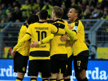 El Borussia de Dortmund celebra un gol