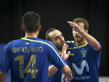 Los jugadores del Movistar Inter celebran un gol Los jugadores del Movistar Inter celebran un gol