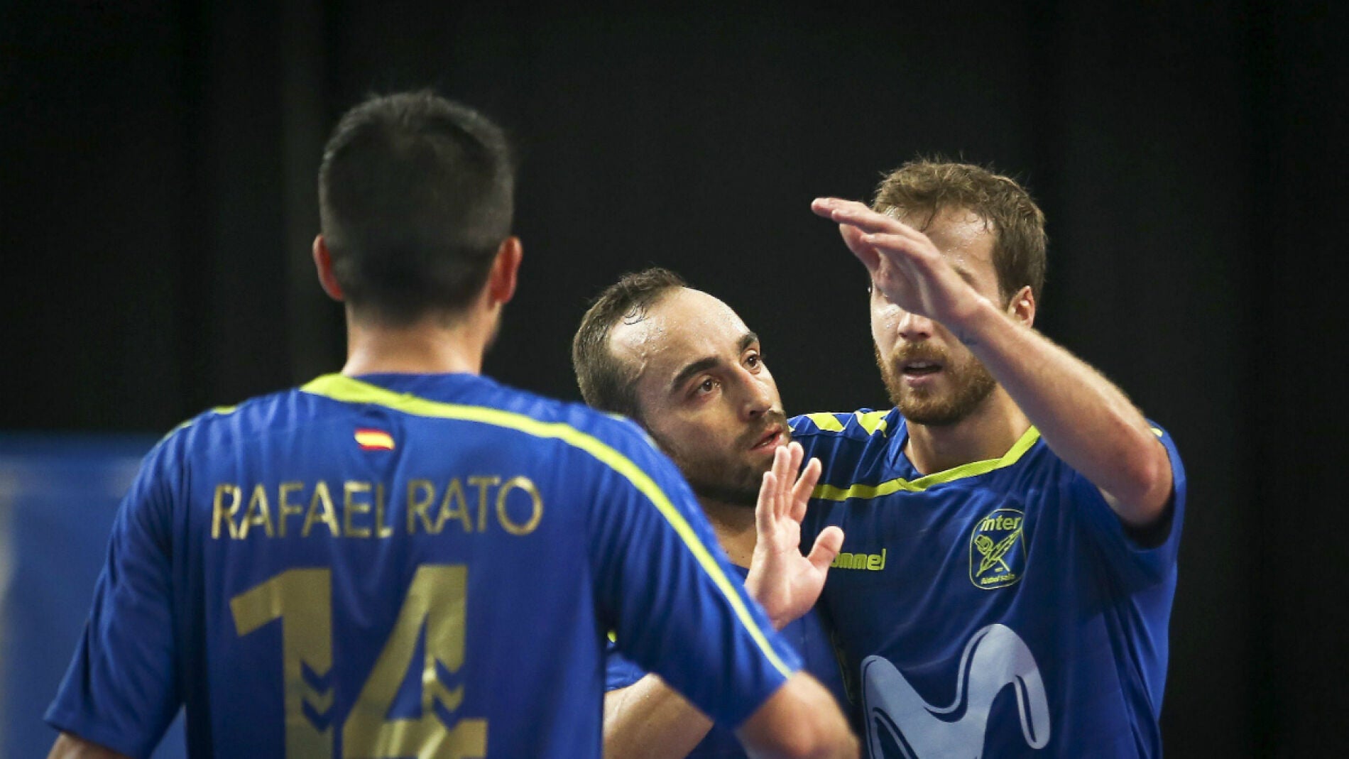 Los jugadores del Movistar Inter celebran un gol