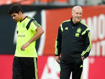 Diego Costa, en un entrenamiento de la selección española junto a Del Bosque Diego Costa, en un entrenamiento de la selección española junto a Del Bosque