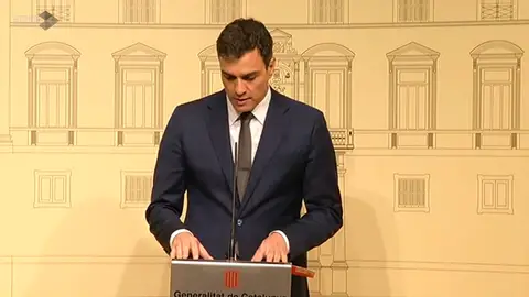 Pedro Sánchez. durante la rueda de prensa tras su encuentro con Puigdemont Pedro Sánchez. durante la rueda de prensa tras su encuentro con Puigdemont