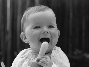 Niño sonriendo Niño sonriendo