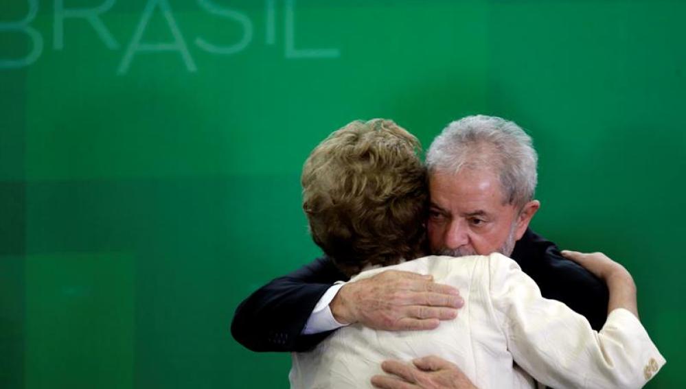 Lula da Silva junto a Dilma Rousseff