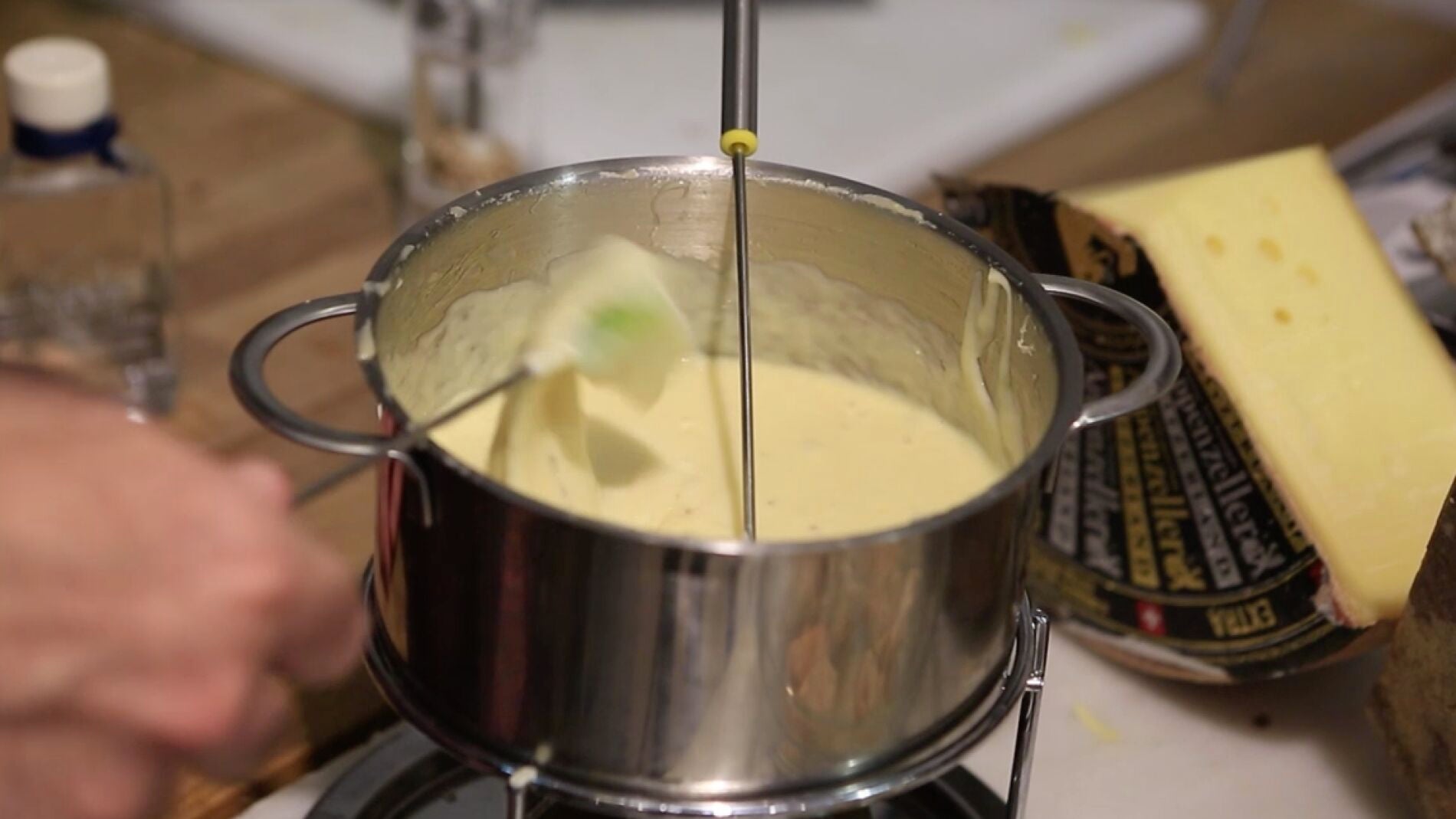 Cómo hacer una fondue de queso