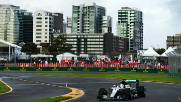 Hamilton rueda en Albert Park Hamilton rueda en Albert Park