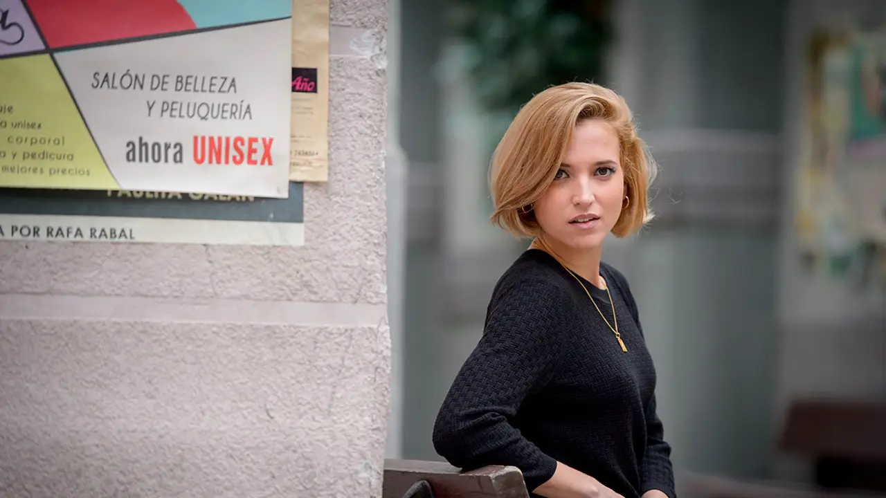 Ana Fernández es Carlota Hidalgo en 'Amar es para siempre'
