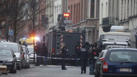 Fuerzas de seguridad especiales de B&eacute;lgica en la operaci&oacute;n antiterrorista en Molenbeek