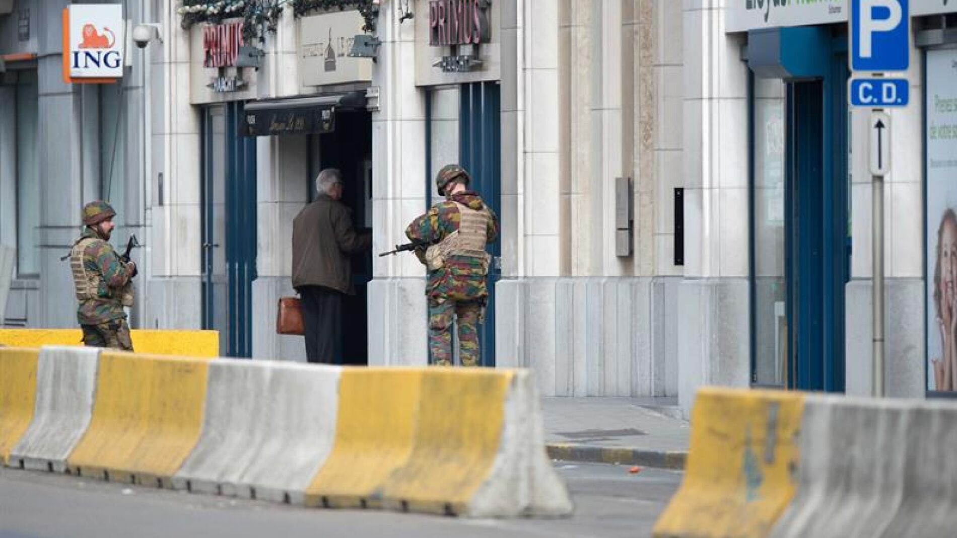 Las fuerzas de seguridad en el lugar del atentado