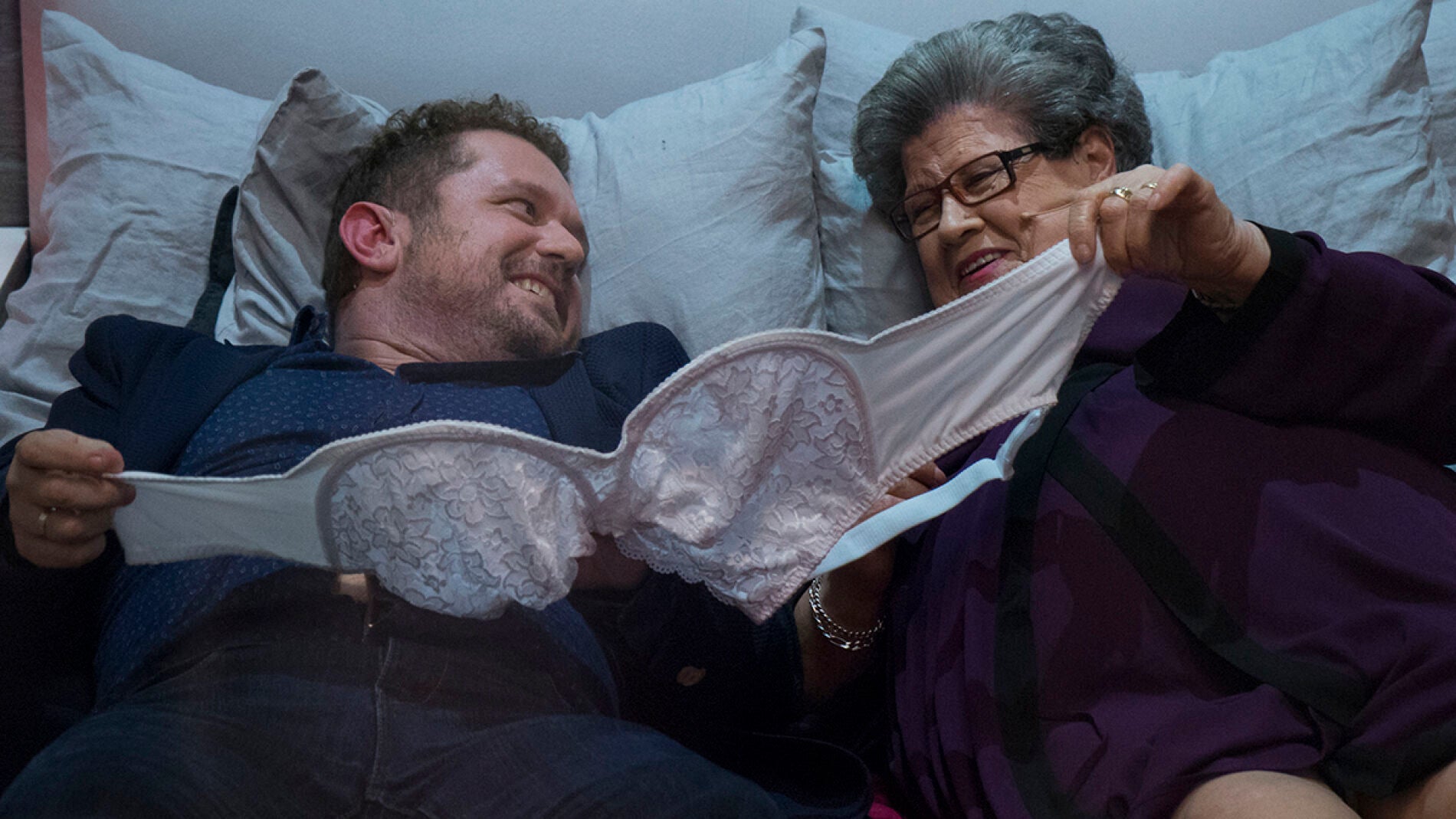 El Monaguillo pasa una noche loca con una señora