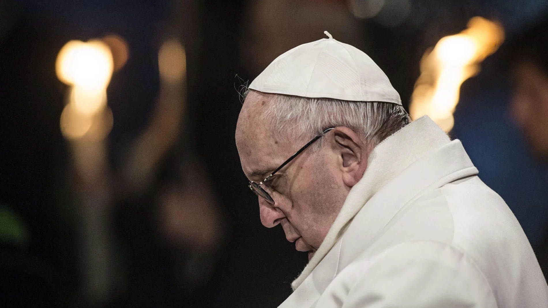 El Papa Francisco durante el Via Crucis El Papa Francisco durante el Via Crucis