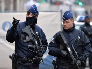 Agentes de la Policía en Bruselas Agentes de la Policía en Bruselas