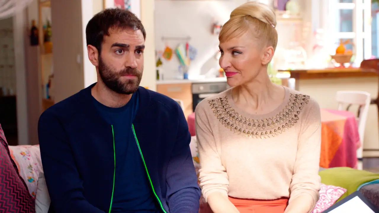 Paulova le pide a Iñaki fingir su matrimonio