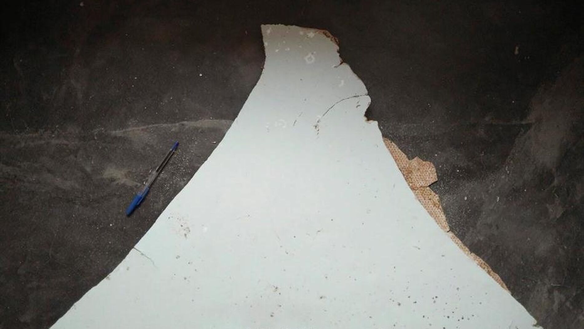 Pieza de metal encontrada, a finales de febrero, en Mozambique