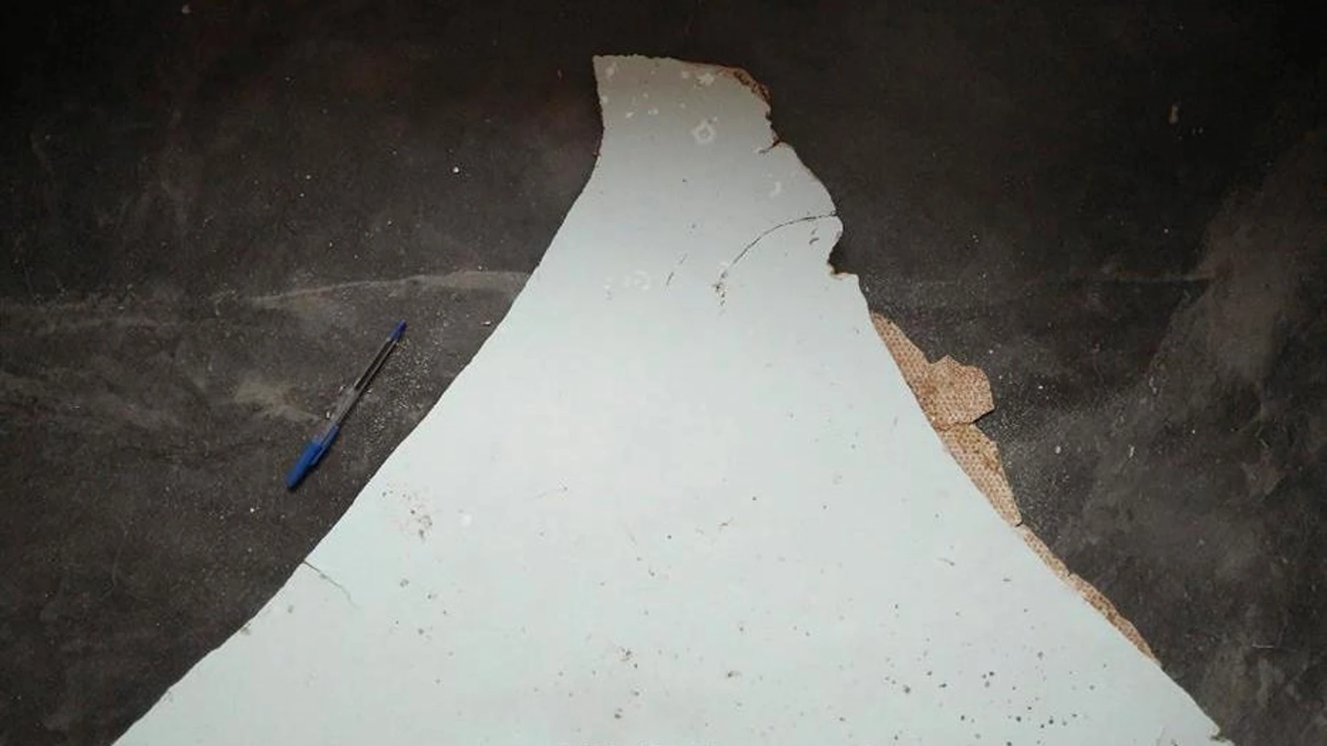 Pieza de metal encontrada, a finales de febrero, en Mozambique Pieza de metal encontrada, a finales de febrero, en Mozambique