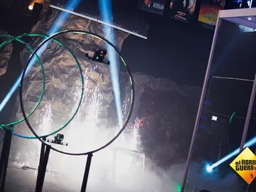 Un espectacular circuito de drones con las películas de Antonio Banderas Un espectacular circuito de drones con las películas de Antonio Banderas