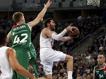 Rudy penetra a canasta ante el Laboral Kutxa Rudy penetra a canasta ante el Laboral Kutxa