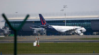 Dimite la ministra belga de Transporte por ignorar los informes sobre la seguridad del aeropuerto de Bruselas