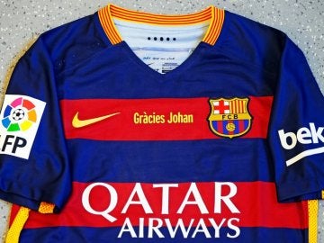 'Gràcies Johan' en la camiseta del Barcelona