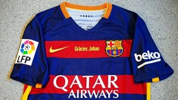 'Gràcies Johan' en la camiseta del Barcelona