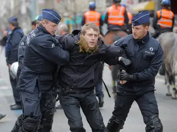 La Policía ha detenido a al menos diez personas La Policía ha detenido a al menos diez personas