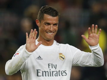Cristiano celebra la victoria del Real Madrid en el Clásico