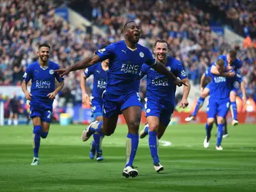 Wes Morgan celebra su tanto con el Leicester Wes Morgan celebra su tanto con el Leicester