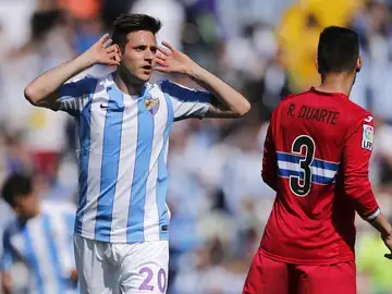 Cop celebra el gol del empate en La Rosaleda Cop celebra el gol del empate en La Rosaleda