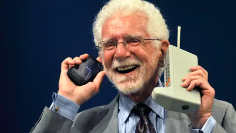 Martin Cooper, padre de la tecnología móvil Martin Cooper, padre de la tecnología móvil